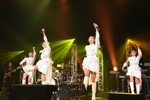 「転校少女*『THE LAST LIVE ～With You～』」の様子。