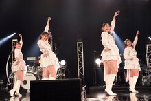 「転校少女*『THE LAST LIVE ～With You～』」の様子。