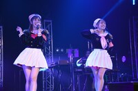 左から松井さやか、佐々木美紅。