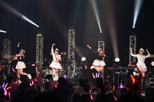 「転校少女*『THE LAST LIVE ～With You～』」の様子。
