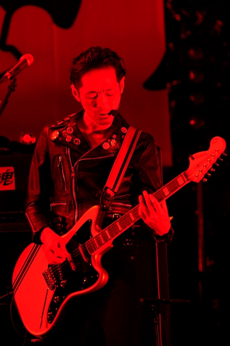 暴動(G)(撮影:緒車寿一)