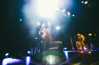 KID FRESINOとC.O.S.A.。（撮影：cherry chill will.）