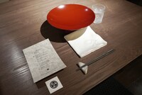 コース料理が始まる前のテーブル。