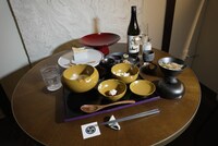 圓で提供されるコース料理。