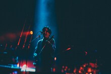 はっとり（Vo, G / マカロニえんぴつ）（Photo by TAICHI NISHIMAKI）