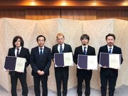 左からこやまたくや、西脇隆俊知事、NAOKI、TAKUMA、KOUICHI。