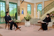 左からDEAN FUJIOKA、黒柳徹子。 (c)テレビ朝日