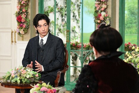 左からDEAN FUJIOKA、黒柳徹子。 (c)テレビ朝日