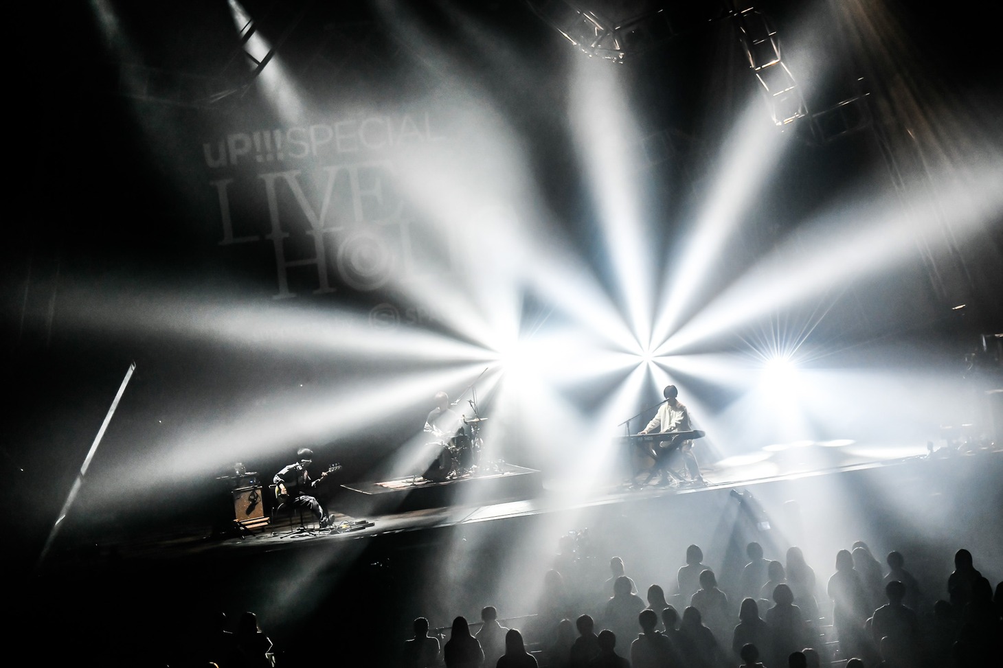 SHE'S（Photo by AZUSA TAKADA）