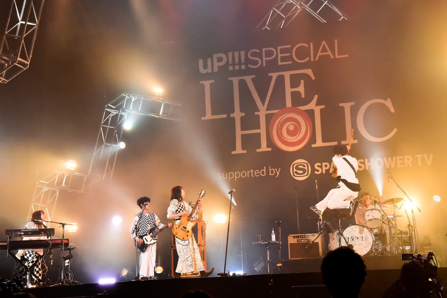 緑黄色社会（Photo by AZUSA TAKADA）