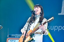 長屋晴子（Vo, G / 緑黄色社会）（Photo by AZUSA TAKADA）