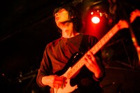 斎藤（G, Cho / インディアカヌー）（撮影：るなこさかい）