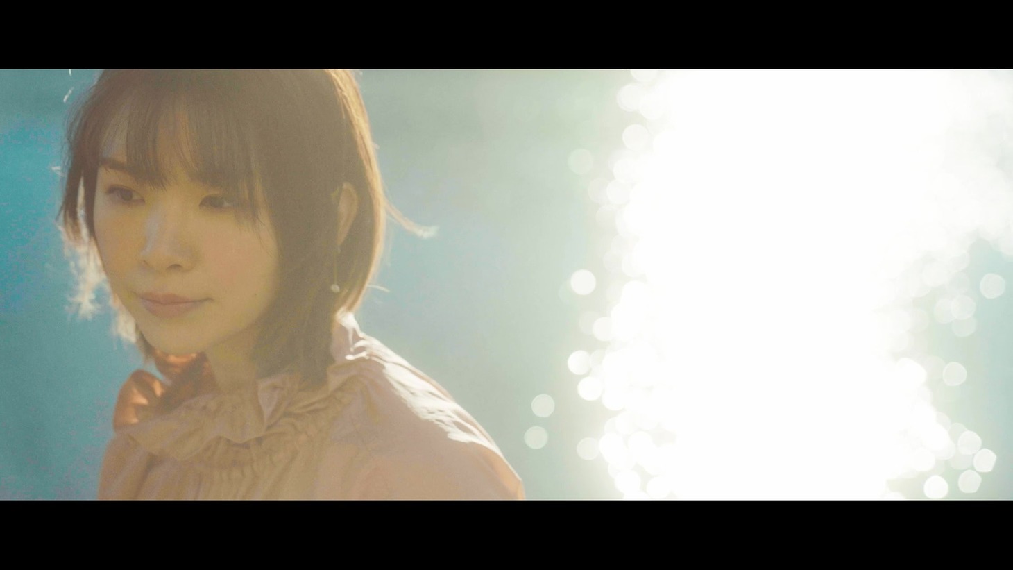 蒼山幸子「ハイライト」ミュージックビデオより。
