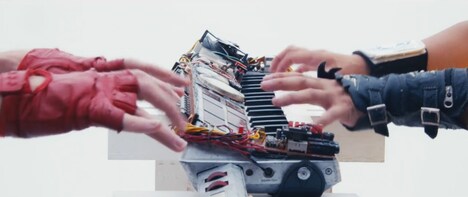 ザ・リーサルウェポンズ「さよならロックスター」ミュージックビデオより。