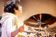 鈴木貴雄（Dr）（Photo by Viola Kam［V'z Twinkle］）