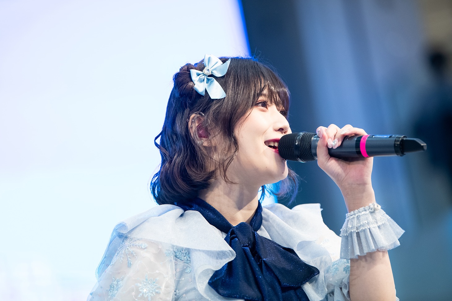 小山ひな