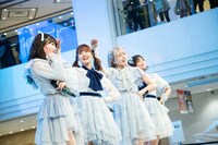 神宿。左から塩見きら、羽島みき、羽島めい、小山ひな。