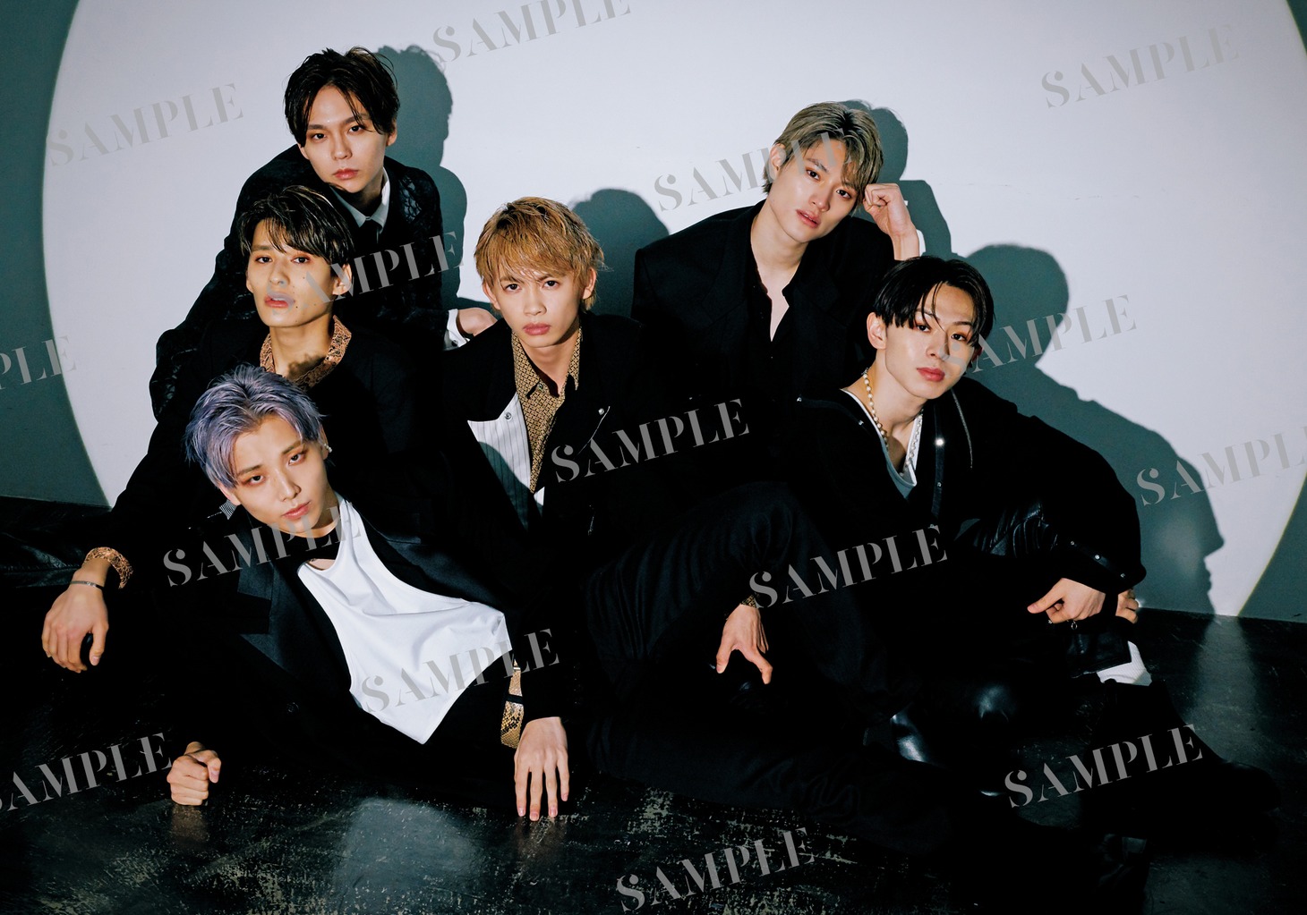 「ONE N' ONLY OFFICIAL CALENDAR 2022.4-2023.3」CDJapan特典の生写真。(c)SDP