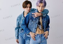 「ONE N' ONLY OFFICIAL CALENDAR 2022.4-2023.3」スタダ便 特典の生写真。(c)SDP