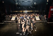 NILKLY「RENWA CHU-TIE～猫背の君がめずらしく星を数えていた」の様子。（Photo by Masayo）