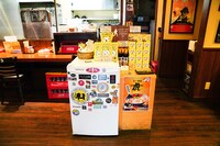 オリジナルのおみやげラーメンやレトルトカレーも扱う。