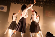 新しい学校のリーダーズ（Photo by Junpei Kawahata）