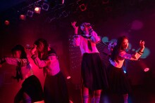 新しい学校のリーダーズ（Photo by Junpei Kawahata）