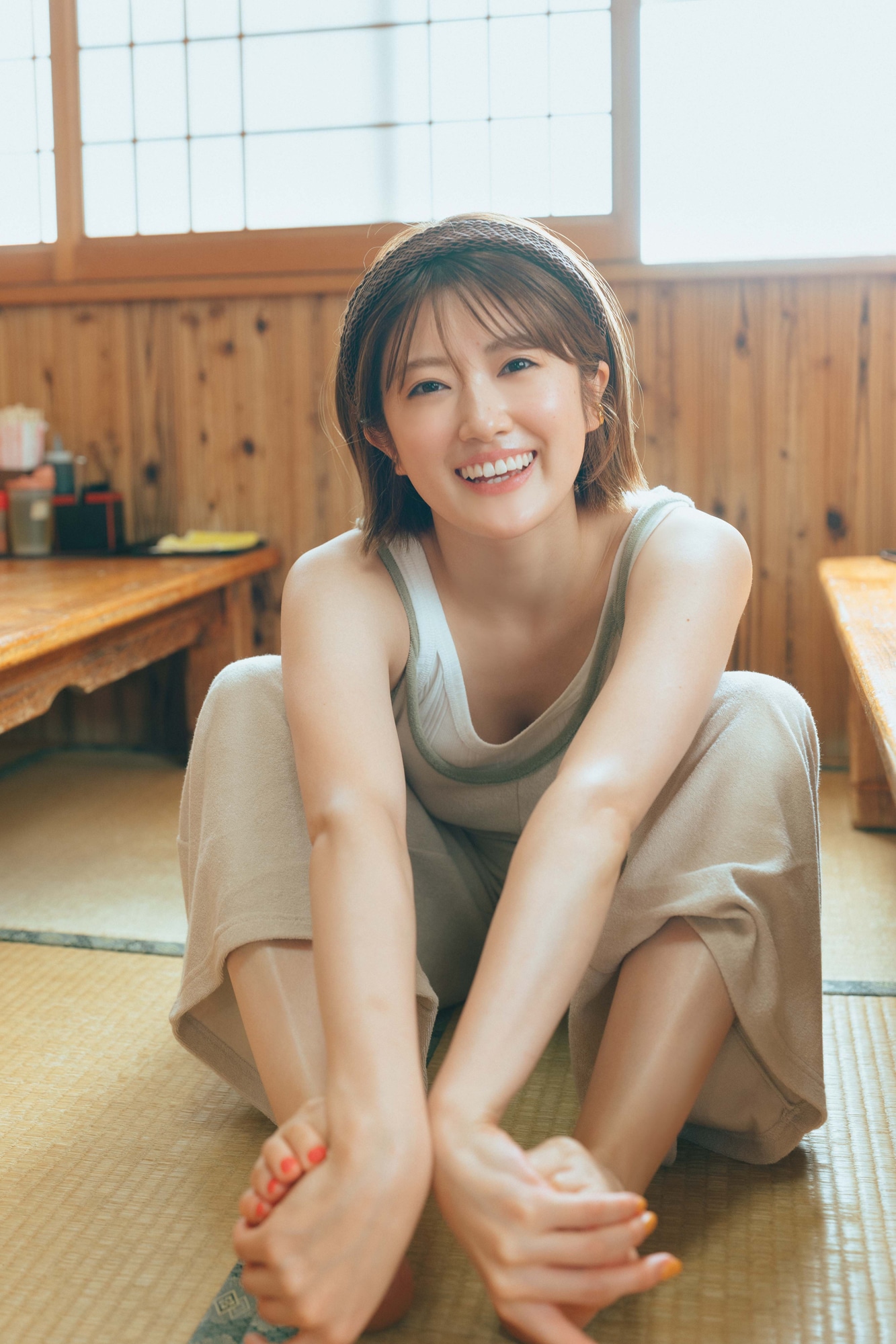 乃木坂46 樋口日奈 1st写真集「恋人のように」より。（撮影：前康輔）