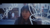 遥海「Dotchi」ミュージックビデオより。