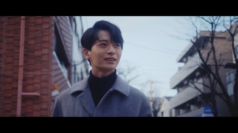 遥海「Dotchi」ミュージックビデオより。