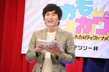 MCの村上純（しずる）。