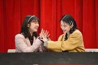 準決勝を突破して喜ぶ東京女子流チーム。