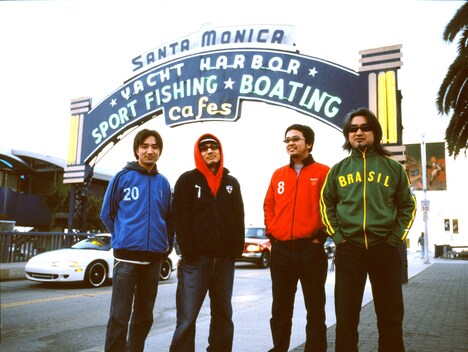 THE BAND HAS NO NAME