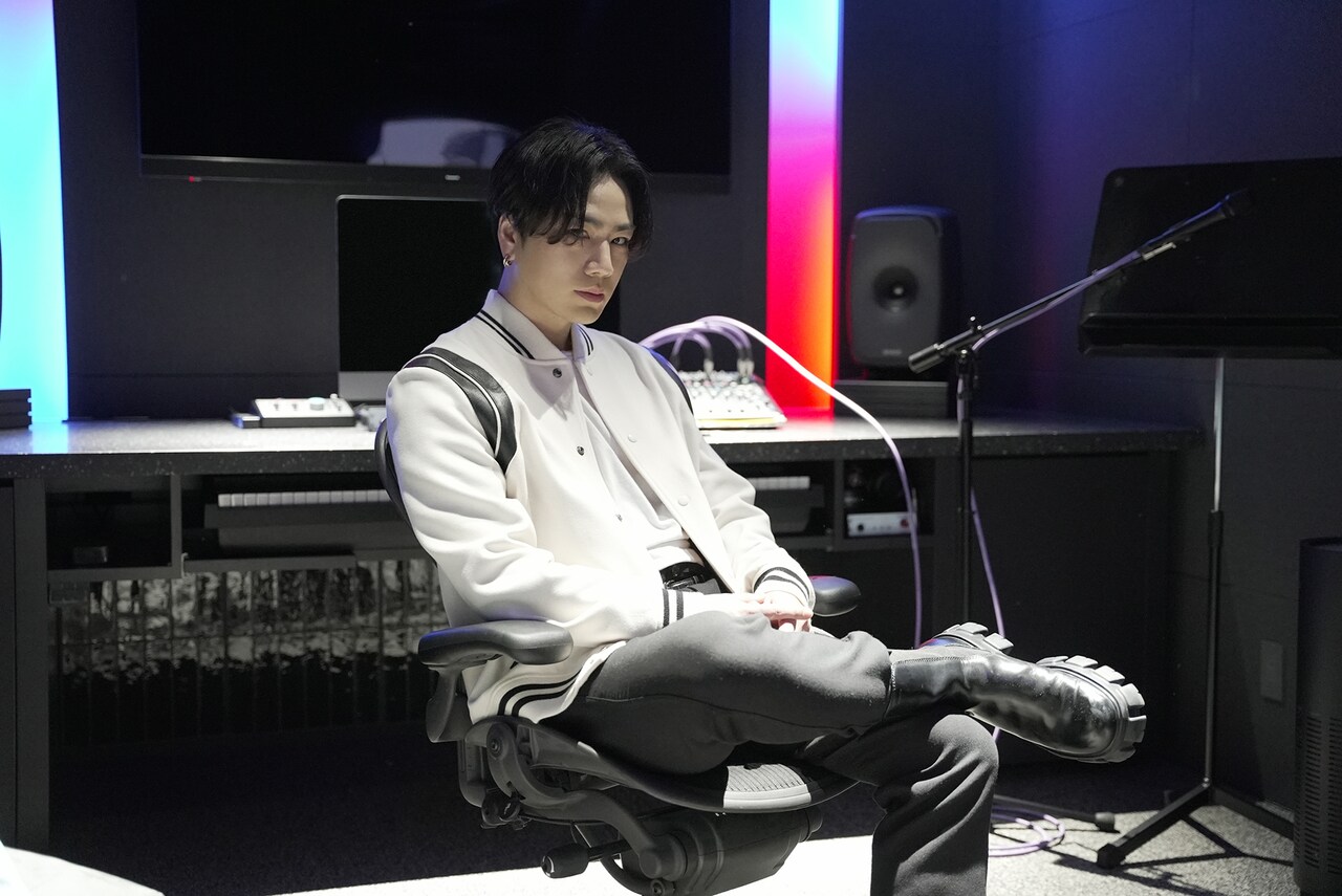 登坂広臣 ØMI ANSWER… ANSWER【初回生産限定盤】(2CD+Blu-ray) : OMI | HMV&BOOKS
