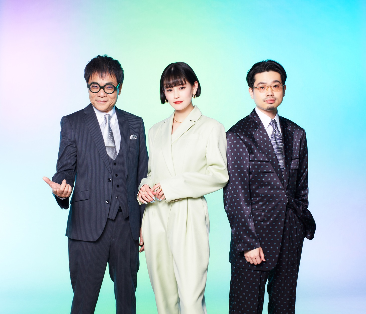 左からいとうせいこう、emma、ハマ・オカモト（OKAMOTO'S）。
