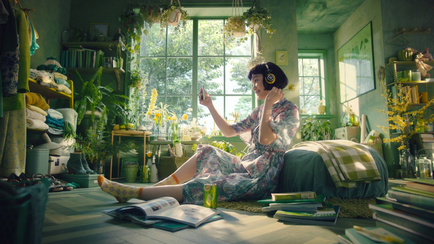 サントリーチューハイ「ほろよい」新テレビCM実写バージョンより。