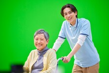 「バイトルPRO」新CM撮影時の吉野北人。