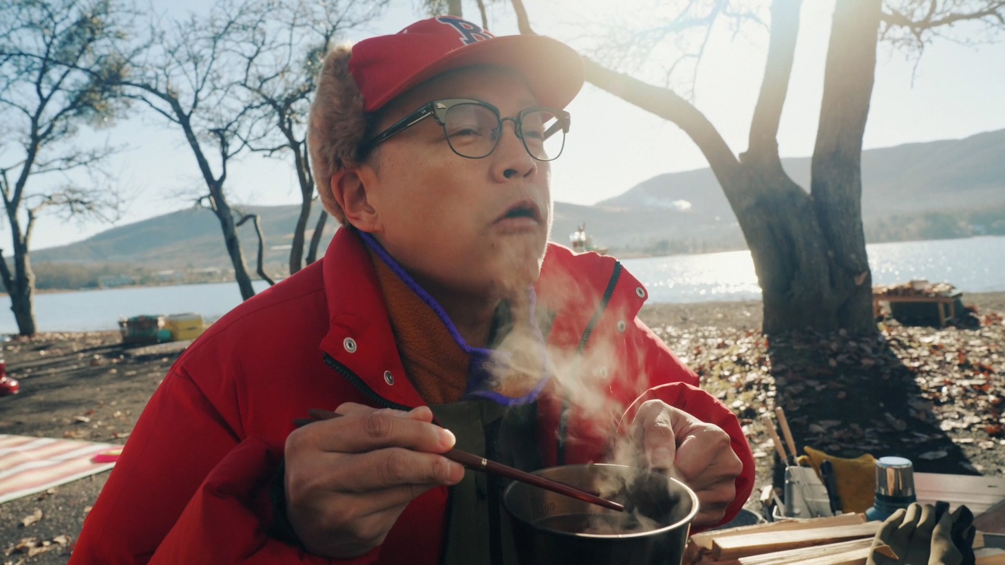 日清食品「チキンラーメン」新CMより。