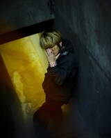 badmood × 9090 Rabbit Hoodie sumi 着用イメージ