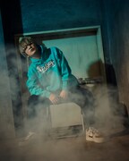 badmood × 9090 Rabbit Hoodie emerald 着用イメージ