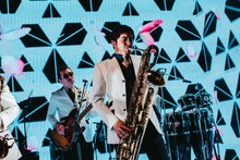 谷中敦（Baritone Sax）（撮影：勝永裕介）