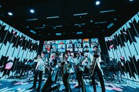 「Paradise Has No Border」パフォーマンスの様子。（撮影：勝永裕介）