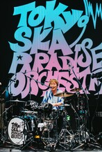 茂木欣一（Dr）（撮影：勝永裕介）