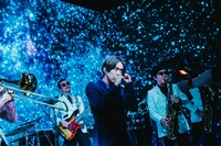 「銀河と迷路」のパフォーマンスの様子。（撮影：勝永裕介）