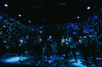 「銀河と迷路」のパフォーマンスの様子。（撮影：勝永裕介）