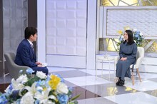 左から林修、上白石萌音。(c)MBS