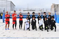 「天才 vs 大群」ビーチバレー対決の様子。(c)TBS