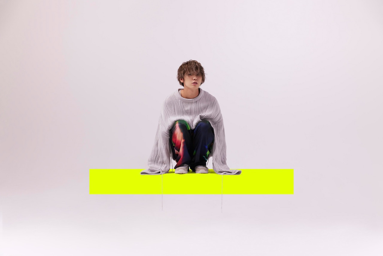 秋山黄色が“新世代ロック”の制作方法紹介「ワンルーム☆ミュージック」TREASUREアサヒの作業部屋も