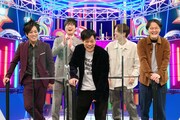 左から松陰寺太勇、シュウペイ、名倉潤、河井ゆずる、稲田直樹。(c)フジテレビ