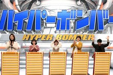 左から氷川きよし、水森かおり、岩佐美咲、辰巳ゆうと、原田泰造。(c)フジテレビ